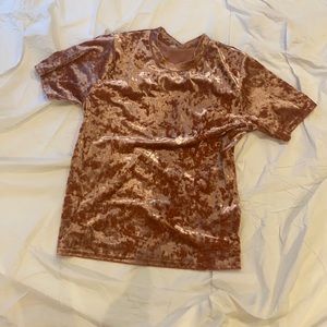 Pretty Coral velvet short sleeve tee!